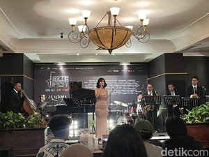 Romantisme Natasya Elvira di Panggung The Papandayan Jazz Festival