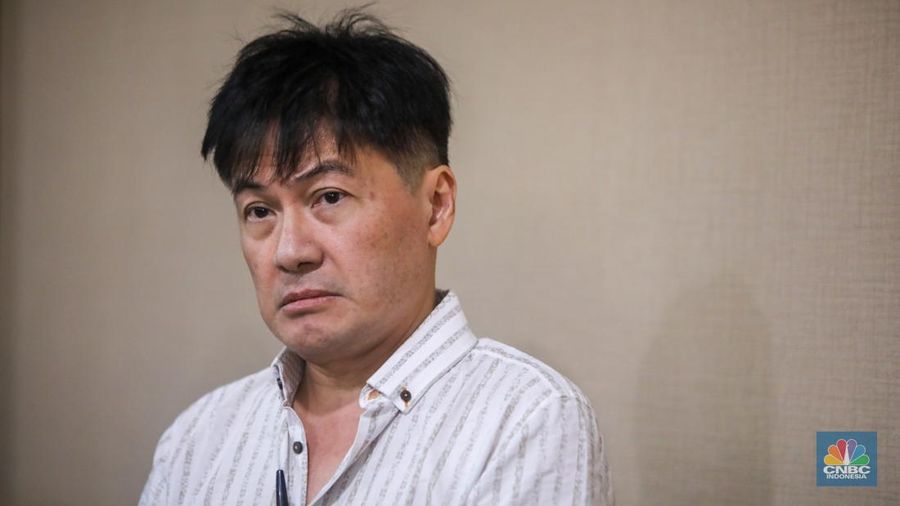 Crazy Suarabaya sekaligus terdakwa kasus dugaan korupsi rekayasa jual beli emas, Budi Said menjalani sidang lanjutan di Pengadilan Tindak Pidana Korupsi (Tipikor), Jakarta, Senin (28/10/2024). (CNBC Indonesia/Faisal Rahman)