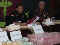 Simpan Uang-Emas Rp1 T di Rumah, Intip Gaji Zarof Ricar Sebenarnya!