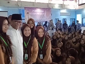Pesan OSO dan Gus Hans Saat Sapa Ribuan Santri Darul Ulum Jombang