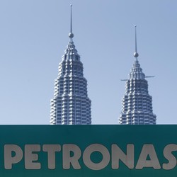 Petronas PHK Karyawan, Bakal Hilang 10 Tahun Lagi