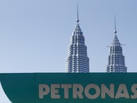 Petronas PHK Karyawan, Bakal Hilang 10 Tahun Lagi