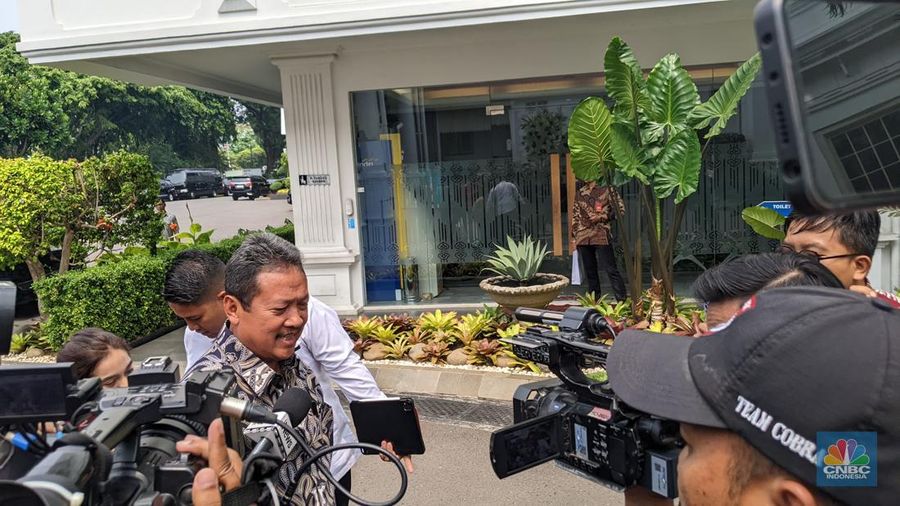 Menteri Kelautan dan Perikanan Sakti Wahyu Trenggono di Istana Negara (CNBC Indonesia/Emir Yanwardhana)