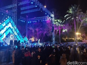 Penyanyi Indonesia Semarakkan Festival di Arab Saudi