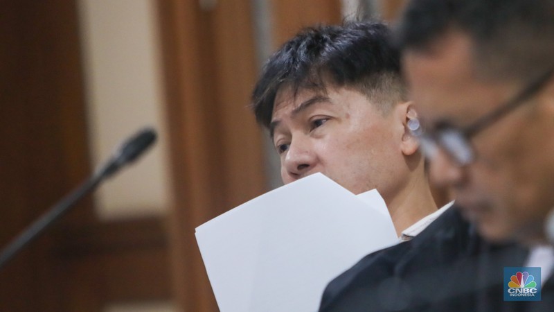 Terdakwa Kasus Dugaan Korupsi Jual Beli Emas, Budi Said Terdakwa kasus dugaan korupsi rekayasa jual beli emas, Budi Said menjalani sidang lanjutan di Pengadilan Tipikor, Jakarta, Senin (28/10/2024). (CNBC Indonesia/Faisal Rahman)