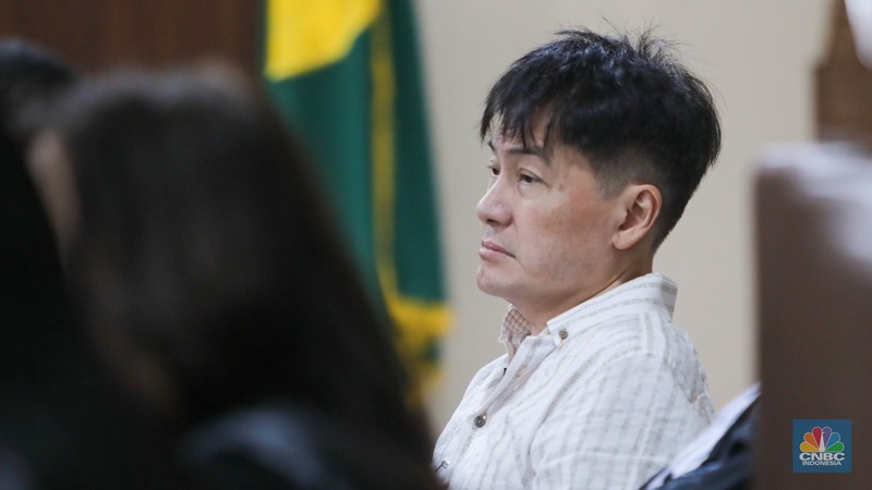 Terdakwa Kasus Dugaan Korupsi Jual Beli Emas, Budi Said Terdakwa kasus dugaan korupsi rekayasa jual beli emas, Budi Said menjalani sidang lanjutan di Pengadilan Tipikor, Jakarta, Senin (28/10/2024). (CNBC Indonesia/Faisal Rahman)