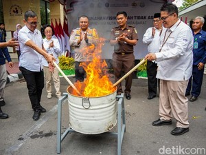 BI dan Polda NTB Musnahkan 8.307 Lembar Uang Palsu