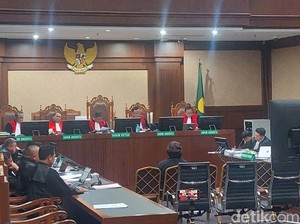 Broker Sebut Budi Said Minta Surat Keterangan Kekurangan Serah Terima Emas