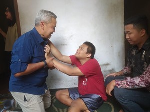 Pertemuan Penuh Arti Farhan dan Seorang Remaja Disabilitas