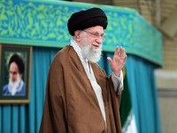 Khamenei Beri Kejutan ke Israel, Iran Tembak Rudal Hipersonik Fattah