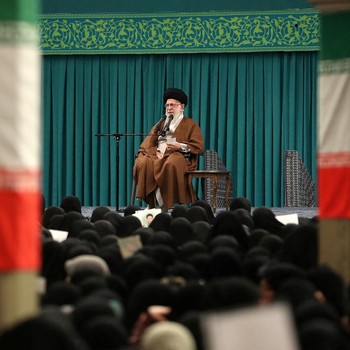 Pemimpin Tertinggi Iran Ayatollah Khamenei Respons Serangan Israel