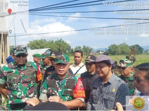 Andre Rosiade: Bantuan Kementan Cair, Sawah Terdampak Lahar Dingin Marapi Dinormalisasi