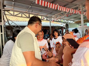 Warga Pengadegan Ngeluh Pemukiman Rawan Banjir, RK Janji Satset Kerja