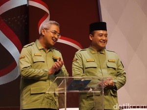 Profil Farhan dan Erwin yang Resmi Dilantik Jadi Walkot-Wawalkot Bandung