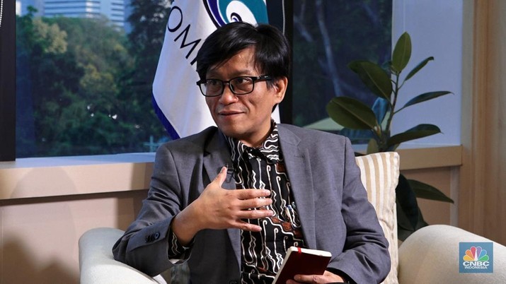 Direktur Jenderal Aplikasi & informatika KOMDIGI, Hokky Situngkir dalam Road To CNBC Indonesia Awards 2024, Jakarta, Rabu (30/10/2024). (CNBC Indonesia TV)