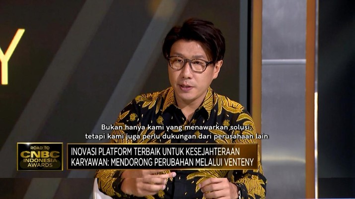 Founder & Group CEO PT Venteny Fortuna International Tbk , Jun Waide dalam Road To CNBC Indonesia Awards 2024, Jakarta, Rabu (30/10/2024). (CNBC Indonesia TV)