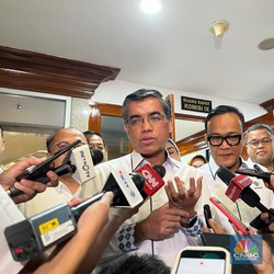 Menaker Kasih Bocoran Terbaru, Pengumuman UMP 2025 Batal Besok?