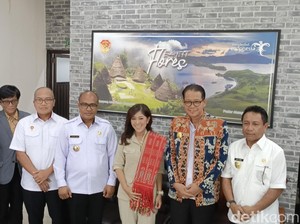 Kunker Perdana ke NTT, Menkomdigi Meutya Hafid Cek Jaringan Internet