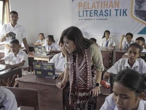 Kunker ke Kupang, Menkomdigi Ungkap Pentingnya Konektivitas Berkeadilan