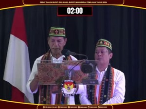 Maksi-Ronal Paparkan Tujuh Misi dalam Debat Pilbup Manggarai NTT