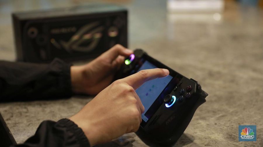 Profil ROG Ally X (2024) | Gaming Handhelds. (CNBC Indonesia/Muhammad Sabki)