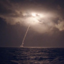 NATO Akui 'Takut' dengan Nuklir Rusia, Putin Sudah Siaga Perang