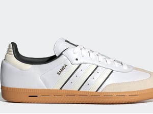 Sneakers Putih Terbaik di 2025, Cocok Dipadukan dengan Segala Busana