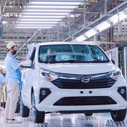 Pabrik Daihatsu Terbesar di RI, Ternyata Dalamnya Mirip 'Dunia Robot'