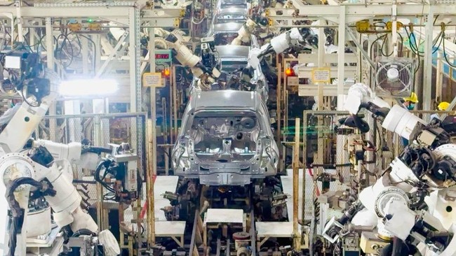 Kiriman Suku Cadang Daihatsu ke Arab Saudi Terkena Efek Perang Iran