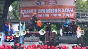 Video: Demo Buruh di MK Hingga Kim Jong Un Tembak Rudal Balistik Baru