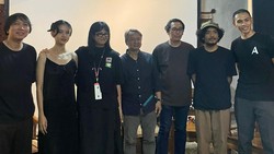 Misteri Video Musik Rimpang yang Ironi Milik Efek Rumah Kaca