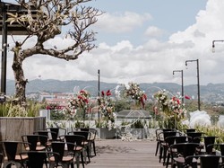 Intimate Wedding Kekinian dengan Pemandangan Indah dari Rooftop Intimate Wedding Kekinian dengan Pemandangan Indah dari Rooftop