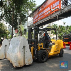 Hindari! Ruas Jalan Ini Ditutup Polisi, Buruh Mau Demo Besar-besaran