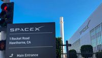 Terlalu Sering ke Kamar Mandi, Karyawan SpaceX Dipecat