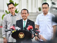 Terkuak! Alasan Bahlil Bekukan Izin Ekspor Listrik Bersih Ke Singapura