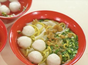 Li Xin Teochew, Mee Pok Topping Bakso Ikan Legendaris Sejak 1968