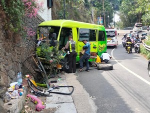Elf Rombongan Siswa SMK Antartika Sidoarjo Kecelakaan di Trawas Pasuruan