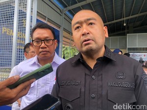 Respons Plt Gubernur Sumbar Soal Viral Ormas Copot Label RM Padang
