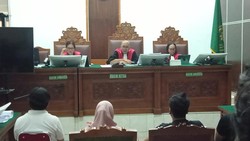 Saksi Sebut Eks Satpam Peras Ria Ricis Rp 300 Juta dari Foto saat Olahraga