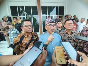 Diberhentikan Jadi Pj Bupati Kuningan, Iip Hidajat: Saya Taat dan Patuh