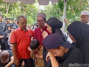 Upaya Penyelamatan Anak Drummer Matta Band Sebelum Tenggelam di Kelingking Beach
