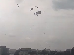 Video: Penampakan Angin Puting Beliung Terjang 2 Kecamatan di Lumajang