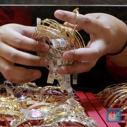 Warga China Ditangkap, Jual Emas Palsu