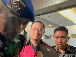 Tom Lembong Bungkam Usai 10 Jam Diperiksa Kejagung