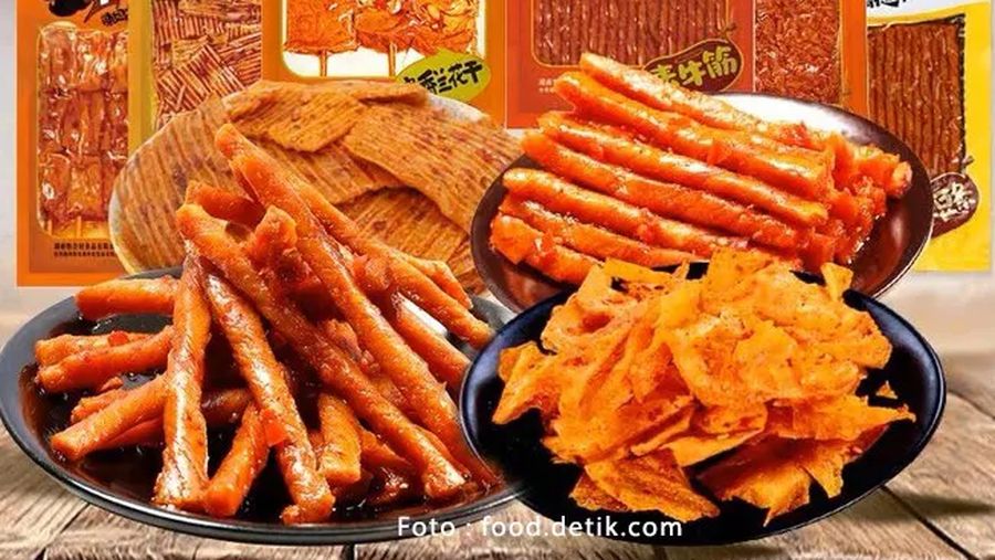 Cemilan Khas China, La Tiao. (Dok. Detikcom via LPPOM MUI)