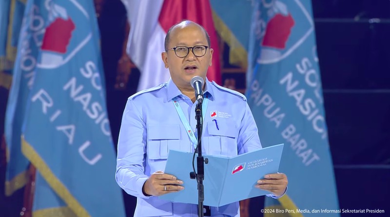 Ribuan pendukung Presiden Prabowo Subianto terlihat mulai memadati kawasan Gelora Bung Karno (GBK) pada Sabtu (2/11/2024), untuk menghadiri deklarasi Gerakan Solidaritas Nasional (GSN) di Indonesia Arena. Ribuan pendukung Presiden Prabowo Subianto terlihat mulai memadati kawasan Gelora Bung Karno (GBK) pada Sabtu (2/11/2024), untuk menghadiri deklarasi Gerakan Solidaritas Nasional (GSN) di Indonesia Arena. (CNBC Indonesia/Verda Nano Setiawan)