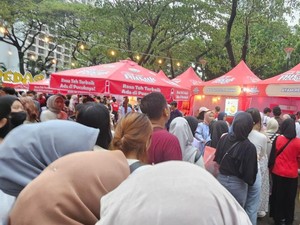 Teh Pucuk Temani Pengunjung yang Antre di Pucuk Coolinary Festival 2024