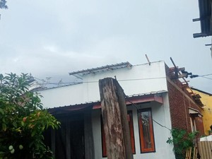 Lima Desa di Lombok Barat Diterpa Angin Puting Beliung, Puluhan Rumah Rusak
