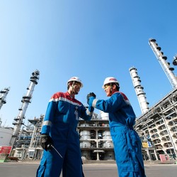 Ekonom Ungkap Pentingnya Pendanaan untuk Kembangkan Bisnis Pertamina