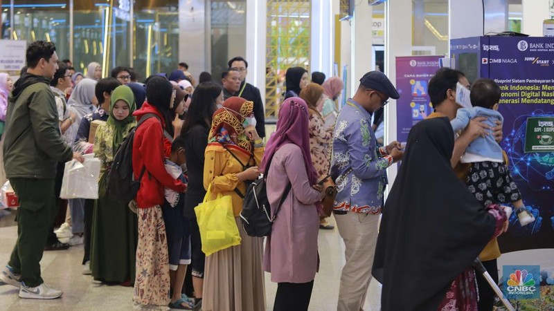 Deputi Gubernur Senior Bank Indonesia (BI) Destry Damayanti di acara closing ceremony Indonesia Sharia Economic Festival atau ISEF 2024 di Jakarta Convention, Minggu, 3/11. (CNBC Indonesia/Muhamad Sabki)